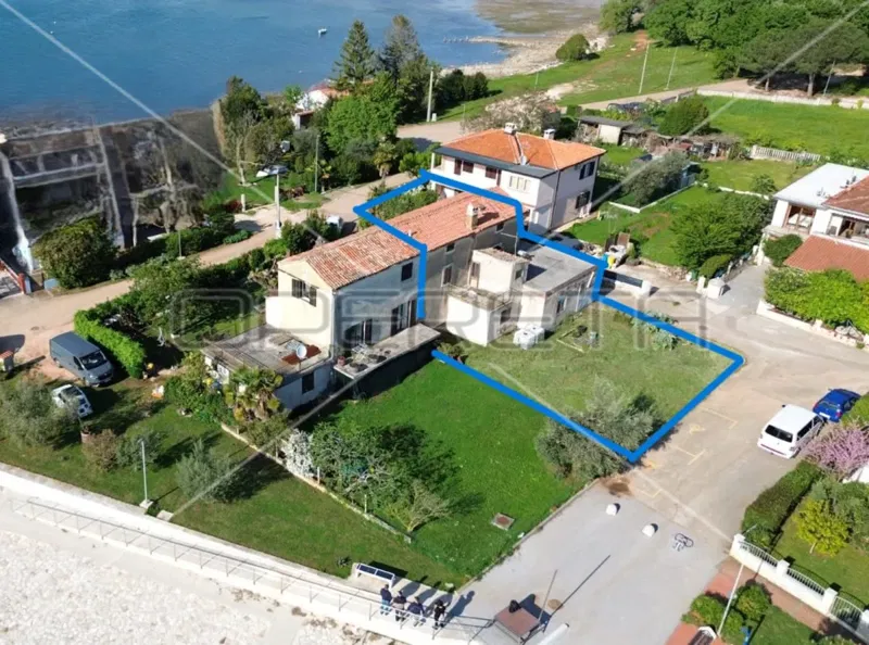 ISTRIA, NOVIGRAD (surroundings) - House by the sea for adaptation – 2
