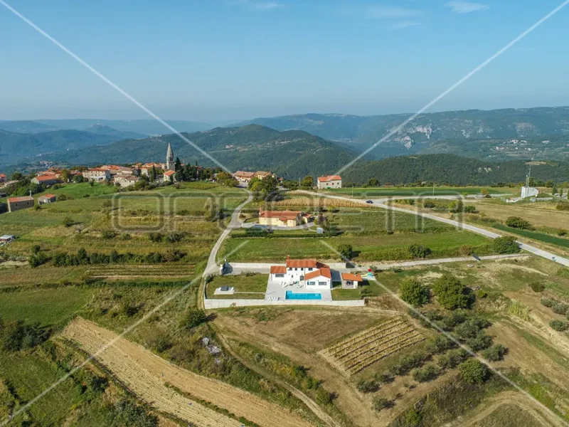 Villa in posizione unica con vista estremamente rara, Vrh (Istria) – 3