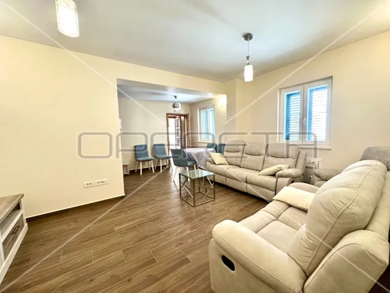 Casa nel centro di Betina con due appartamenti separati – 2