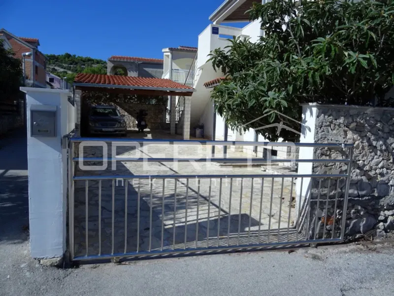 House with 2 apartments and a yard, 150m from the sea – 2