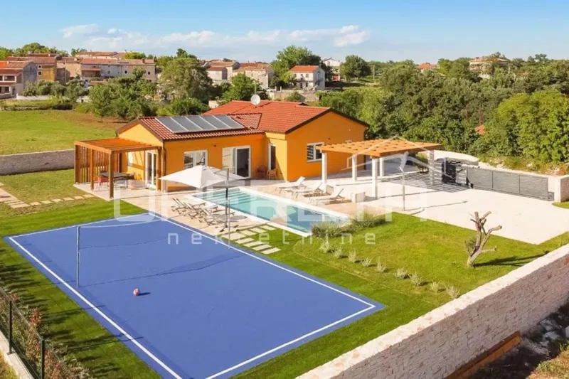 Istria, Svetvinčenat, splendida villa al piano terra con piscina e campo da pallavolo, posizione tranquilla – 2