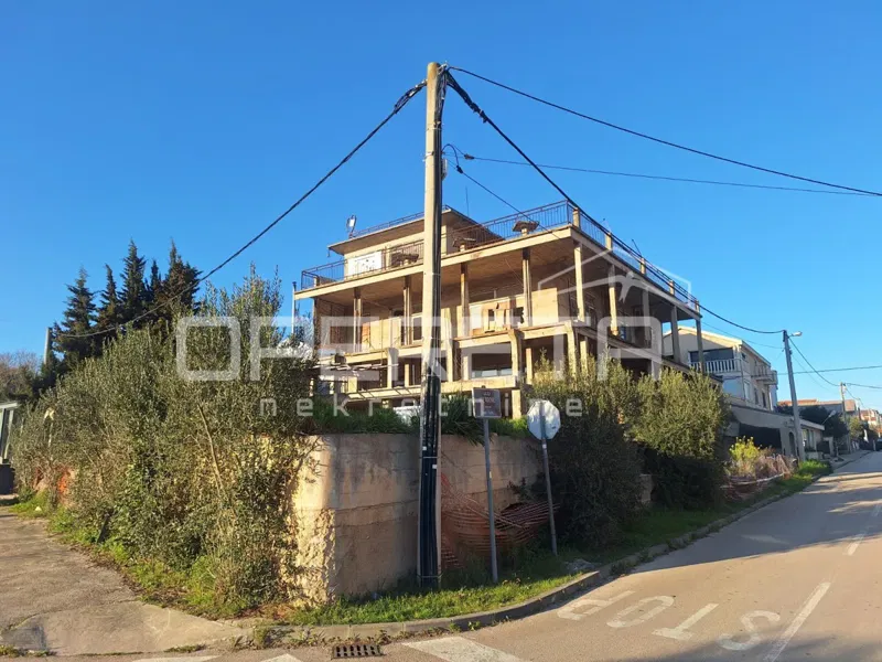 House for renovation in an excellent location – 3