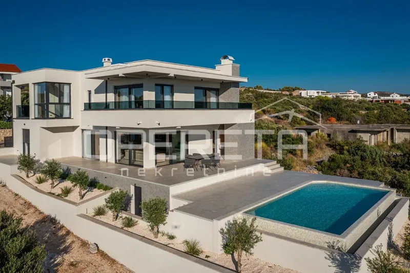Invest in a lifestyle – spacious villa with a pool near Primošten! – 3