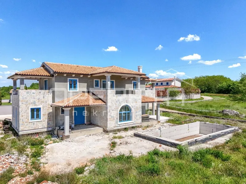 Istria, Rovinj area – House with pool and sea view – 2