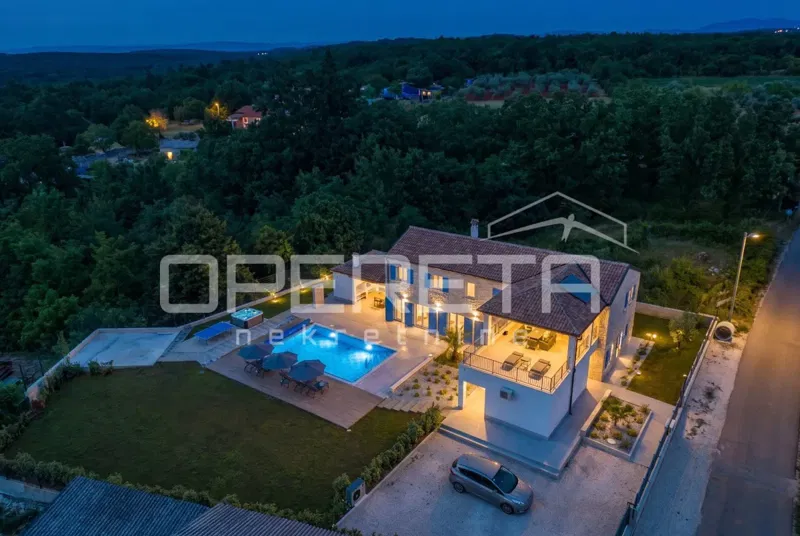 Дом Višnjan – 2