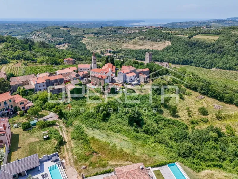 Istria, Momjan – Terreno con potenziale per due case con vista aperta – 2