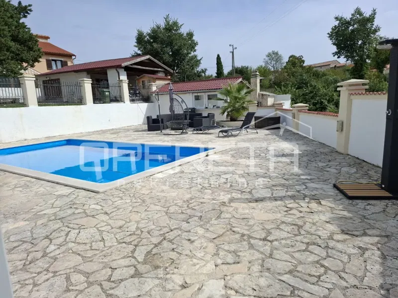 Istria, Marčana, house with 3 bedrooms, pool, and garage, quiet location – 2