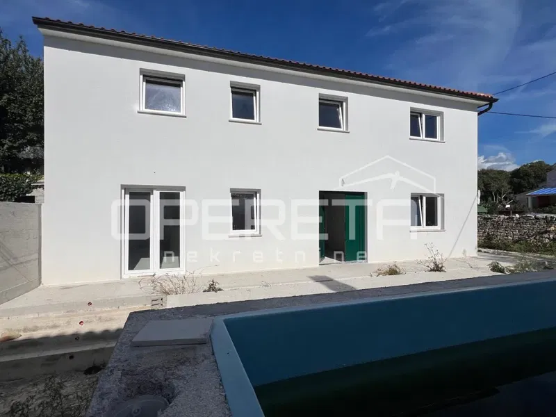 Istria, Kanfanar, casa con piscina, chiavi in mano, posizione tranquilla – 3