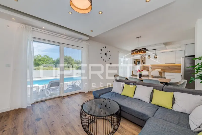 Newly built modern villa with garage and pool, Kaštel Nov – 3
