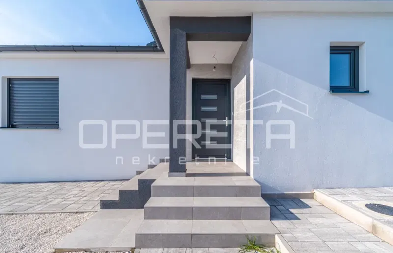 Istria, Pula, new house with three bedrooms and swimming pool, quiet location – 3