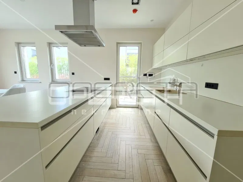 Vendita, Casa, Blato, Jurja Njavre, Edificio doppio, 323m2 – 2