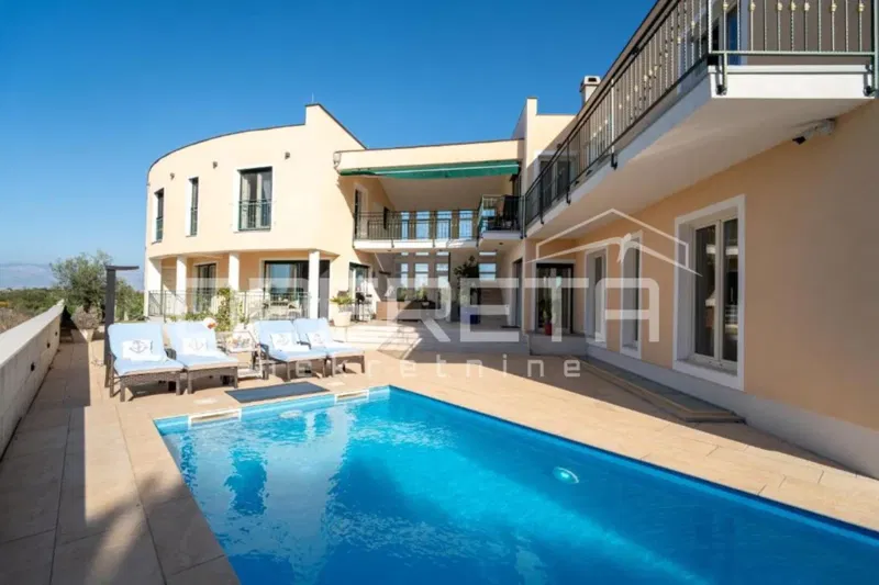 Zaton – Luxury Villa with 5 Units, Pool, and Investment Potential – 3