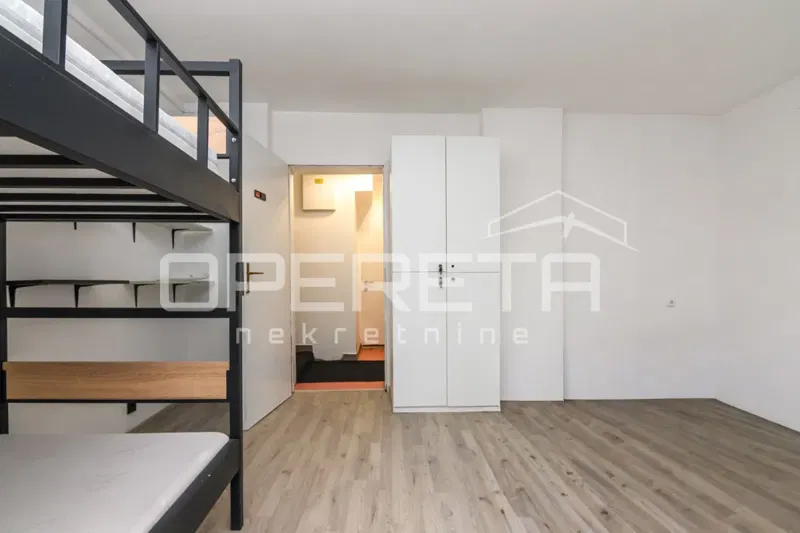 Affitto, Casa, Mlinovi, Lovčenska , Indipendente, 400m2 – 3