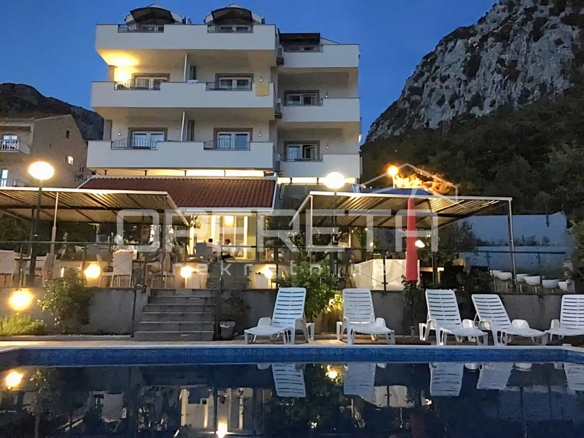 Makarska riviera – hotel / vrhunska investicijska priložnost!