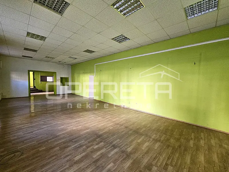 Poslovni prostor na izuzetnoj lokaciji u centru Kaštel Gomilice,150m2