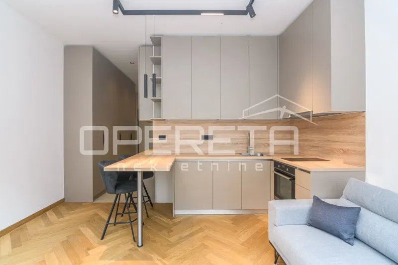 Affitto, Ufficio, Centar, Pod zidom, 35m2 – 2