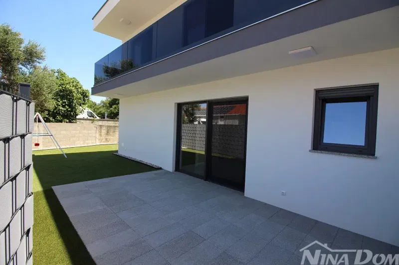 Casa bifamiliare a Vrsi: comfort, tranquillità e mare vicino – 2