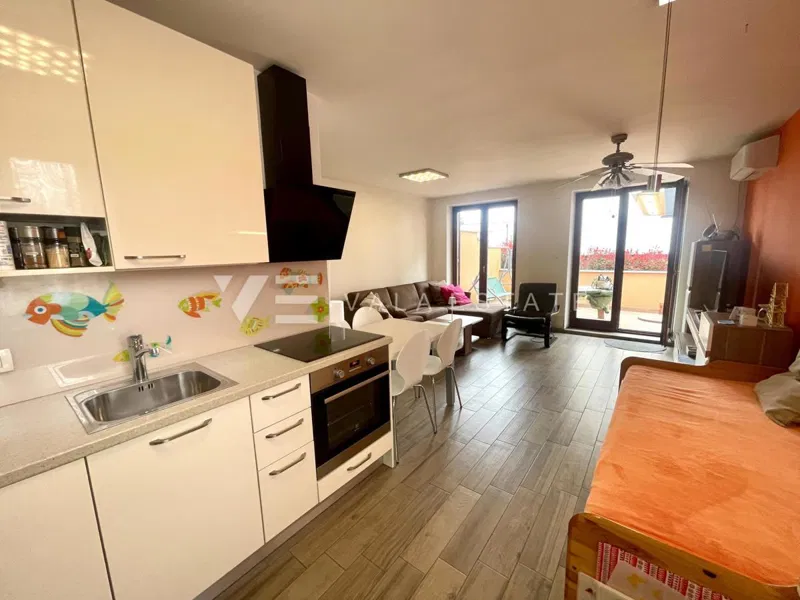 GROUND FLOOR APARTMENT WITH A GARDEN NEAR BEAUTIFUL BEACHES – 3