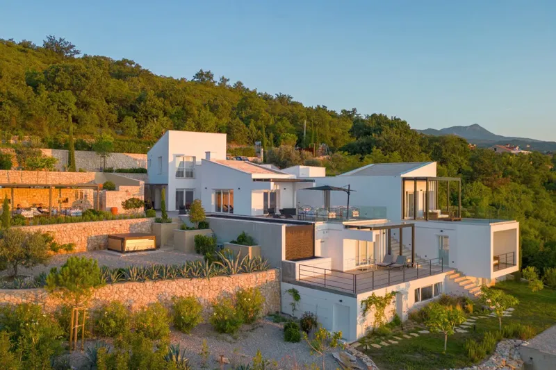 Villa di lusso in collina con vista panoramica sul Quarnero, piscina e totale privacy – 3