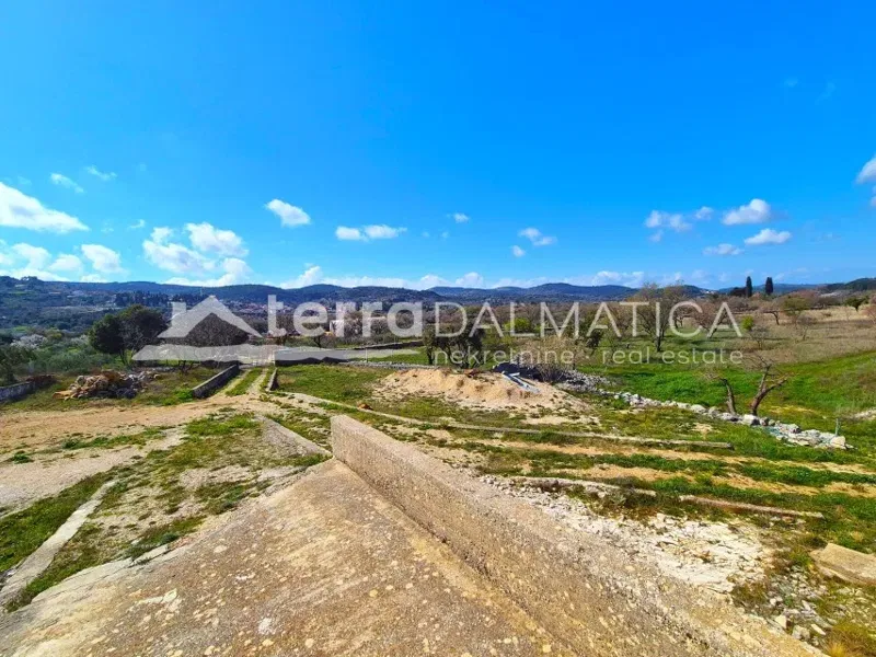 House, Brač – impressive 28,000 m² property with 615 m² villa project – 2