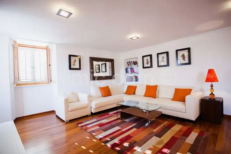Two-bedroom apartment in the center, Split – 2