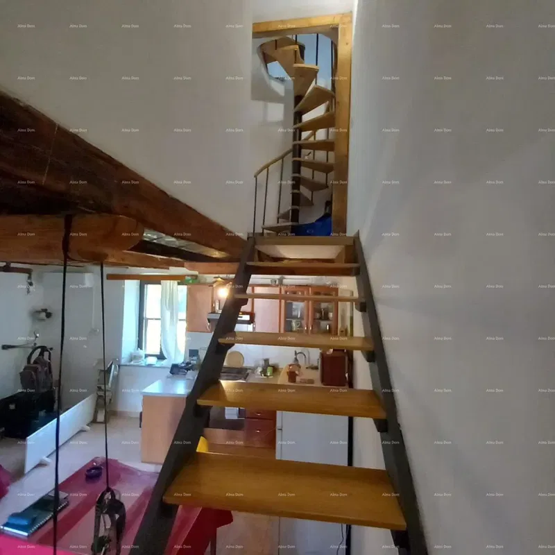 For Sale: Charming Istrian House with Spacious Yard – Valtura – 2