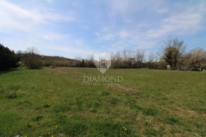 Labin, building plot 2.5 km from the town center – 2