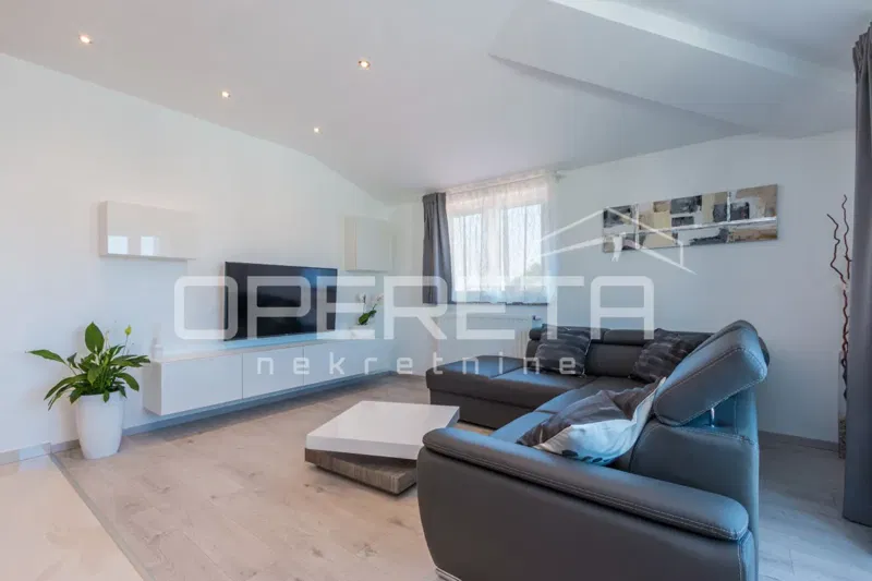 LUXURIOUS APARTMENT IN MEDULIN – 95 m² with a large terrace and parking! – 2