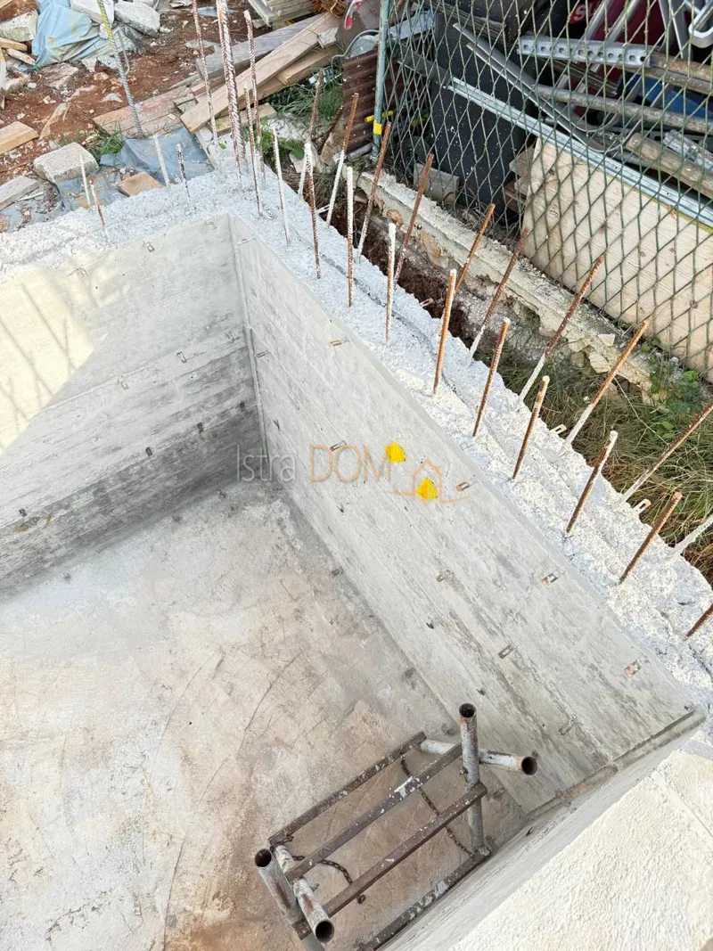 - Gajana , građevinsko zemljište sa dozvolom 1218 m2 - – 3