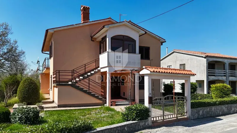 Labin, splendida casa familiare con tre unità abitative separate – 2