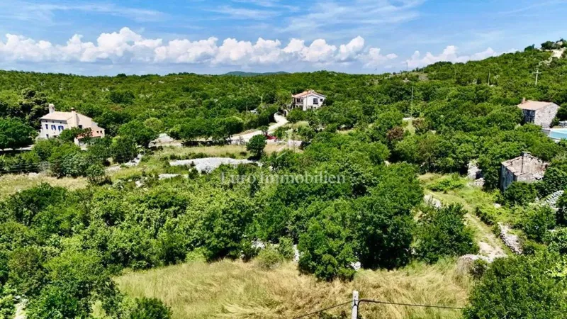 Okolica Labina, građevinsko zemljište s pogledom na more