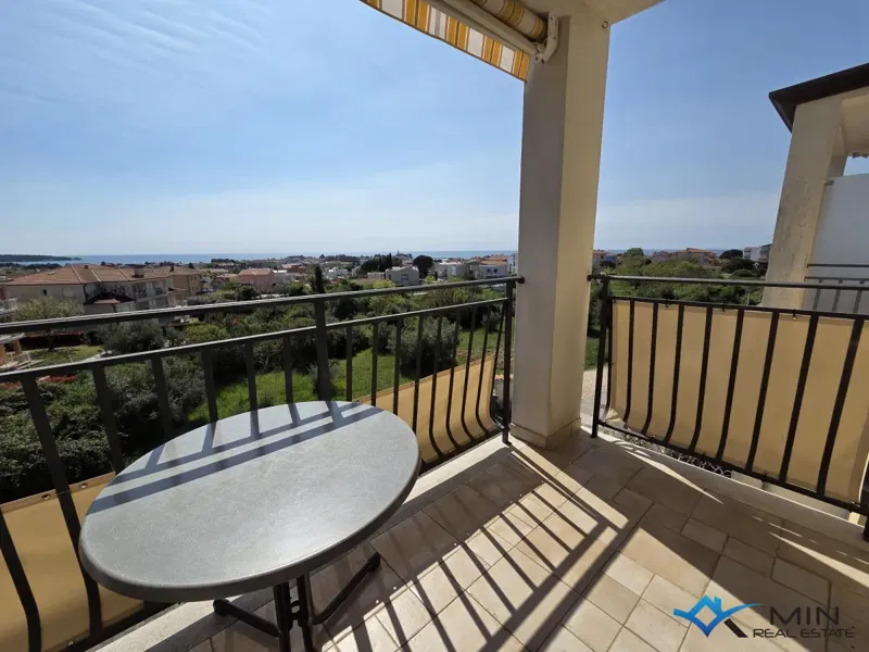 Apartment with a beautiful sea view in Novigrad – 2