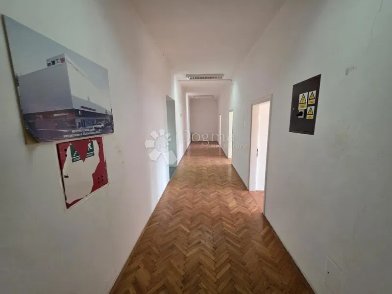 Poslovni prostor Sveti Križ Začretje, 300m2