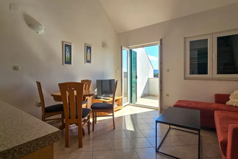Appartamento con due camere da letto in prima fila sul mare – 2