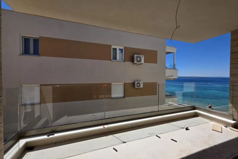 One-bedroom apartment with sea view – 2