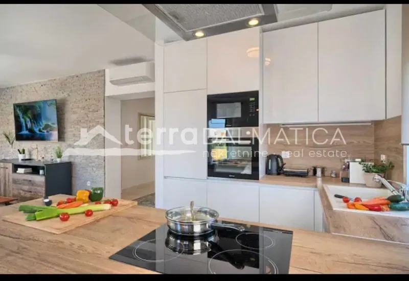 Villa with pool in Vodice - 290 m2 – 3