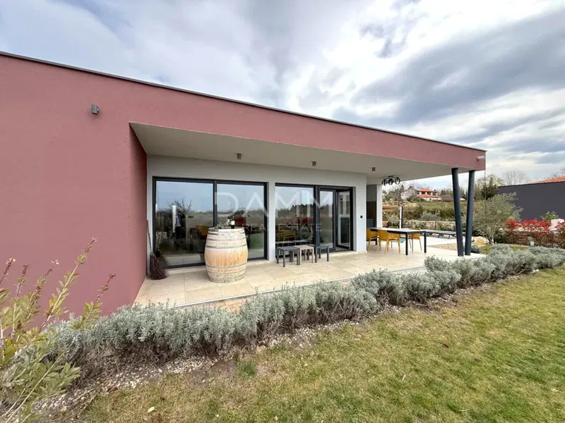 ISTRA, SVETI LOVREČ - MODERN GROUND FLOOR HOUSE WITH A POOL IN A BEAUTIFUL ENVIRONMENT – 2