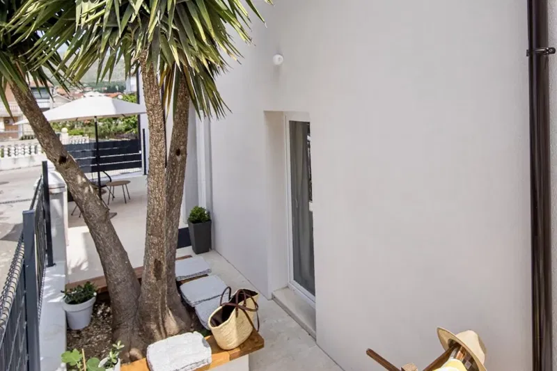 Modern apartment house with 6 units in an excellent location – 3