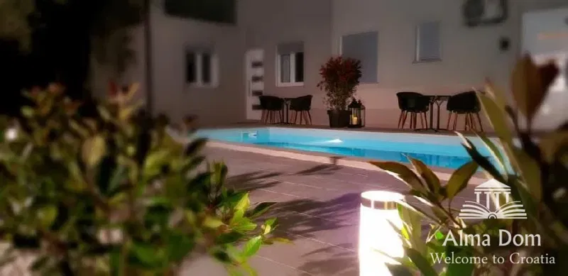 Beautiful apartment house in the center. Premantura. – 3