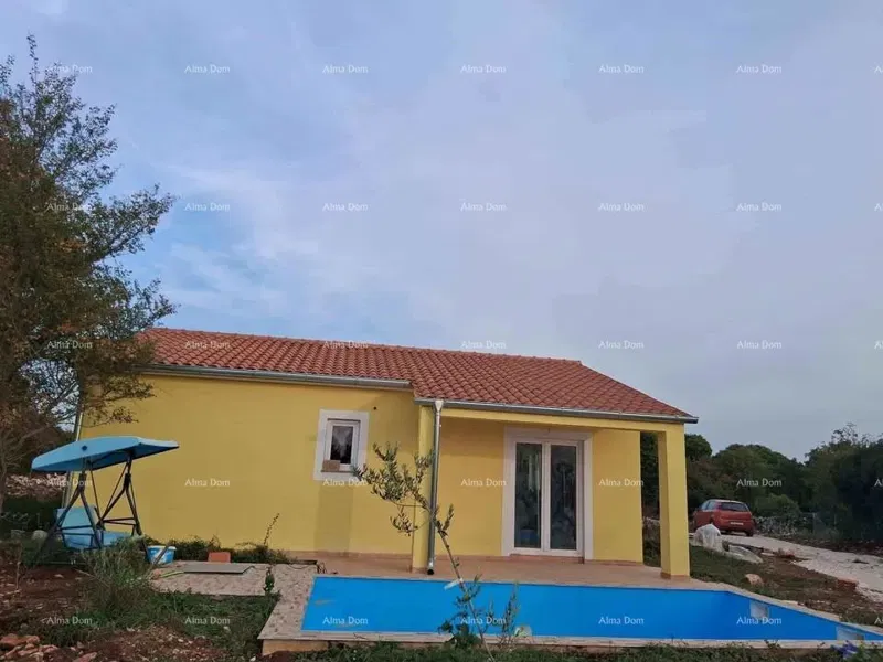 New House with Pool near Svetvinčenat – 2