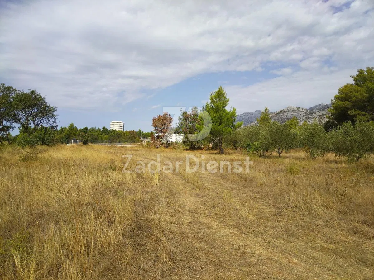 Zemljište od 838 m2 u Starigradu