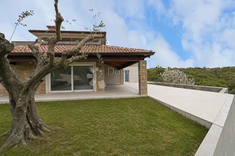 Istrian villa with open panoramic sea views – 3
