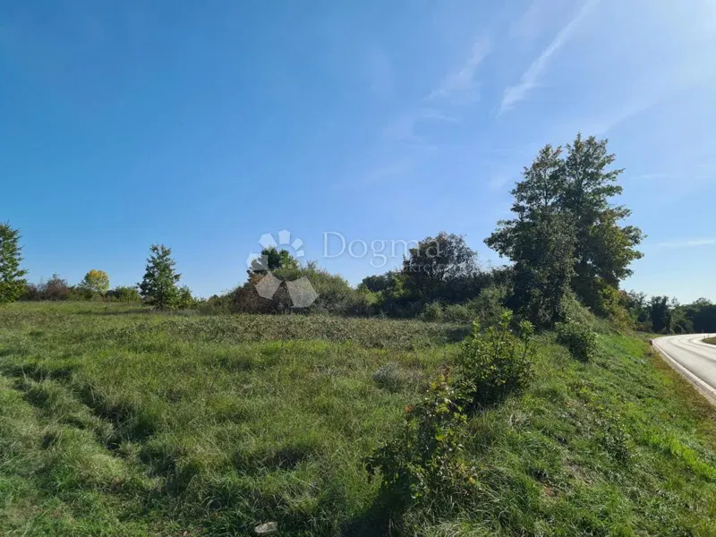 Terreno Svetvinčenat, 1.536m2 – 2