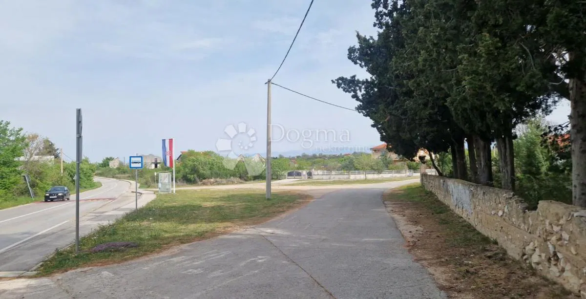 SMOKOVIĆ - POLJOPRIVREDNO ZEMLJIŠTE 6031 M2 - PRODAJA