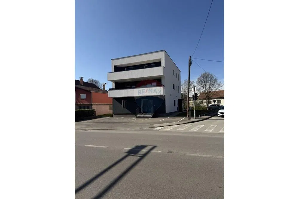 NOVOGRADNJA 2800 EUR NETTO M2 STAMBENO-POSLOVNI, TOP LOKACIJA 160 m2 (prodaja)