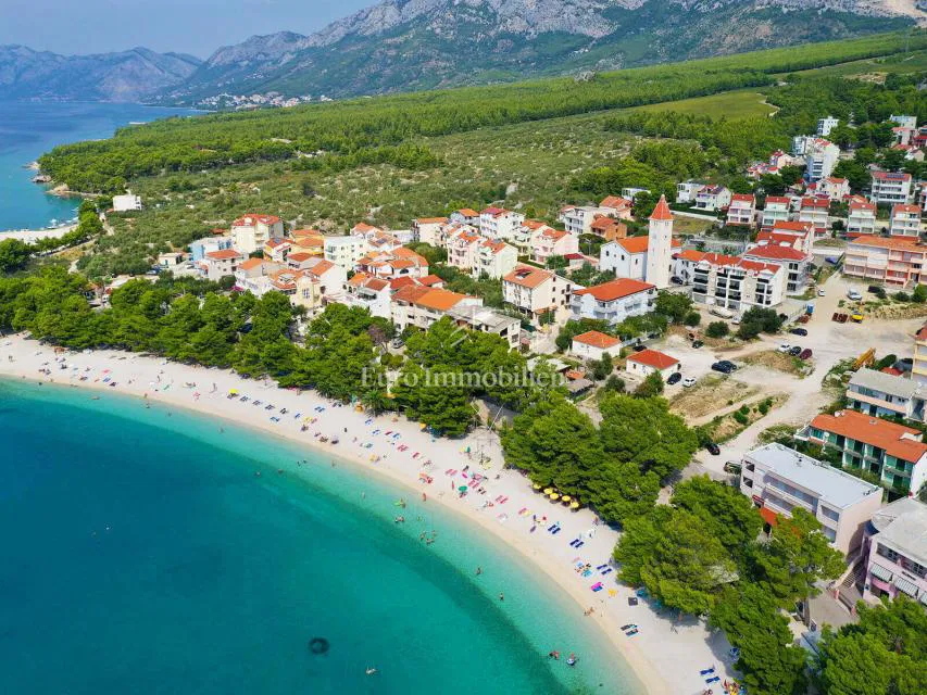 Promajna - moderna vila s pogledom na morje v bližini plaže