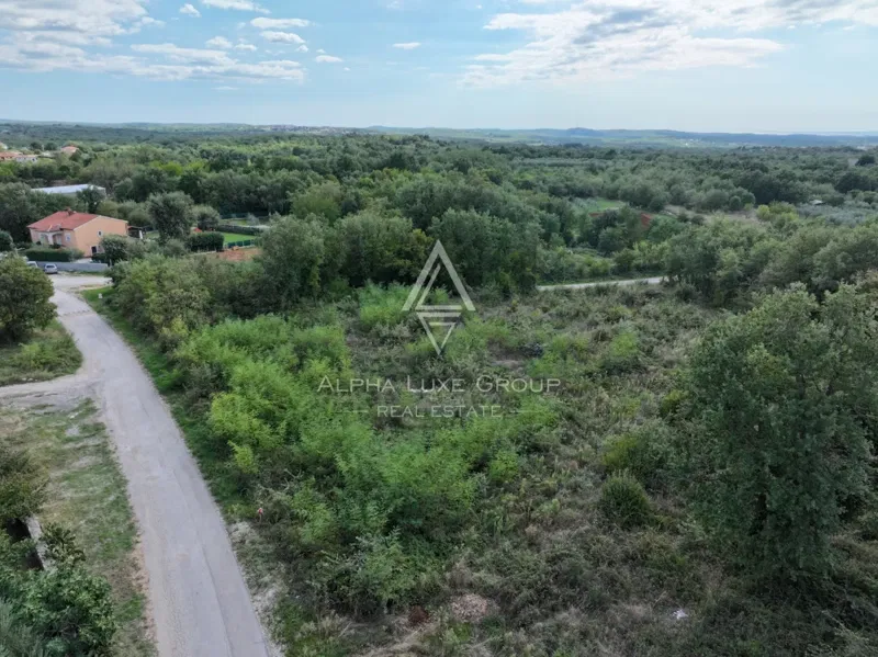 Isztria, Sveti Lovrec: Építési telek közel Poreč