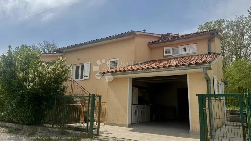 Dom Labin, 220m2 – 2