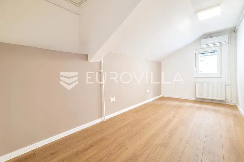 Zagreb, Sesvete, business premises, 4 rooms, terrace, parking, 150 m² – 3