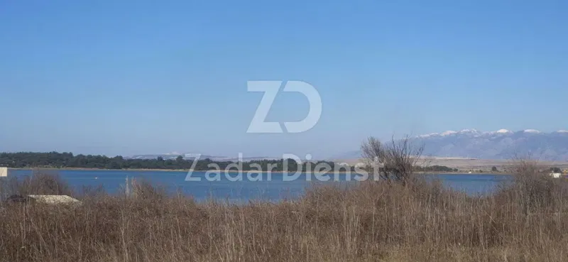 Zemljište od 1526 m2, sa pogledom na more u Privlaci